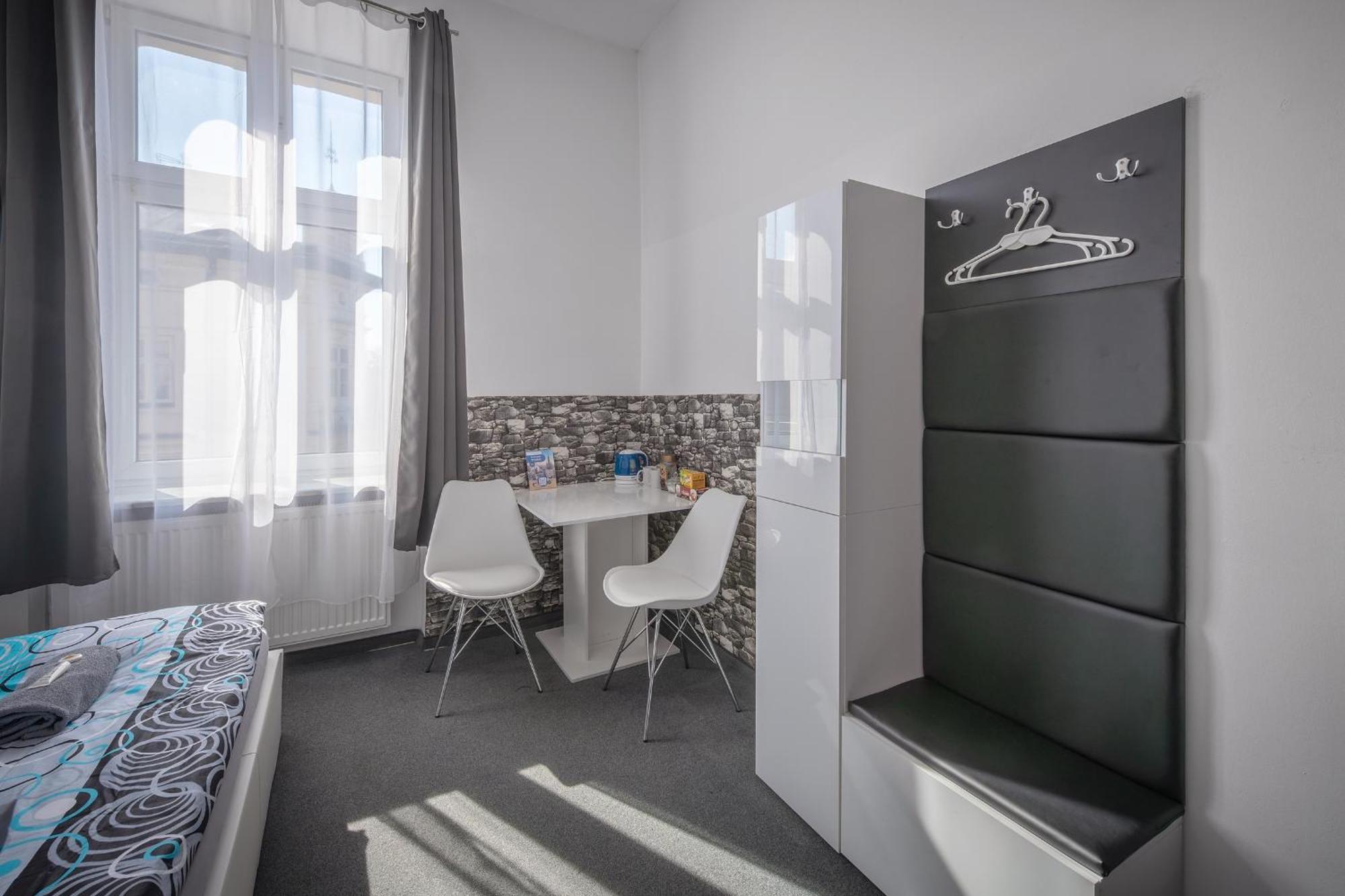70S Guest Room Krakow Exterior photo